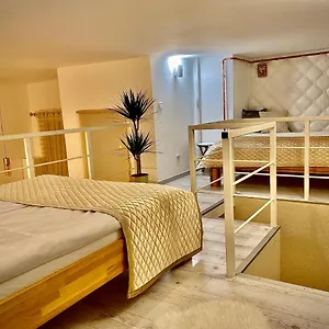 https://dessewffy-utca-5.inbudapesthotels.com